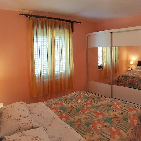 Apartments Aurora Kastela Luaran gambar